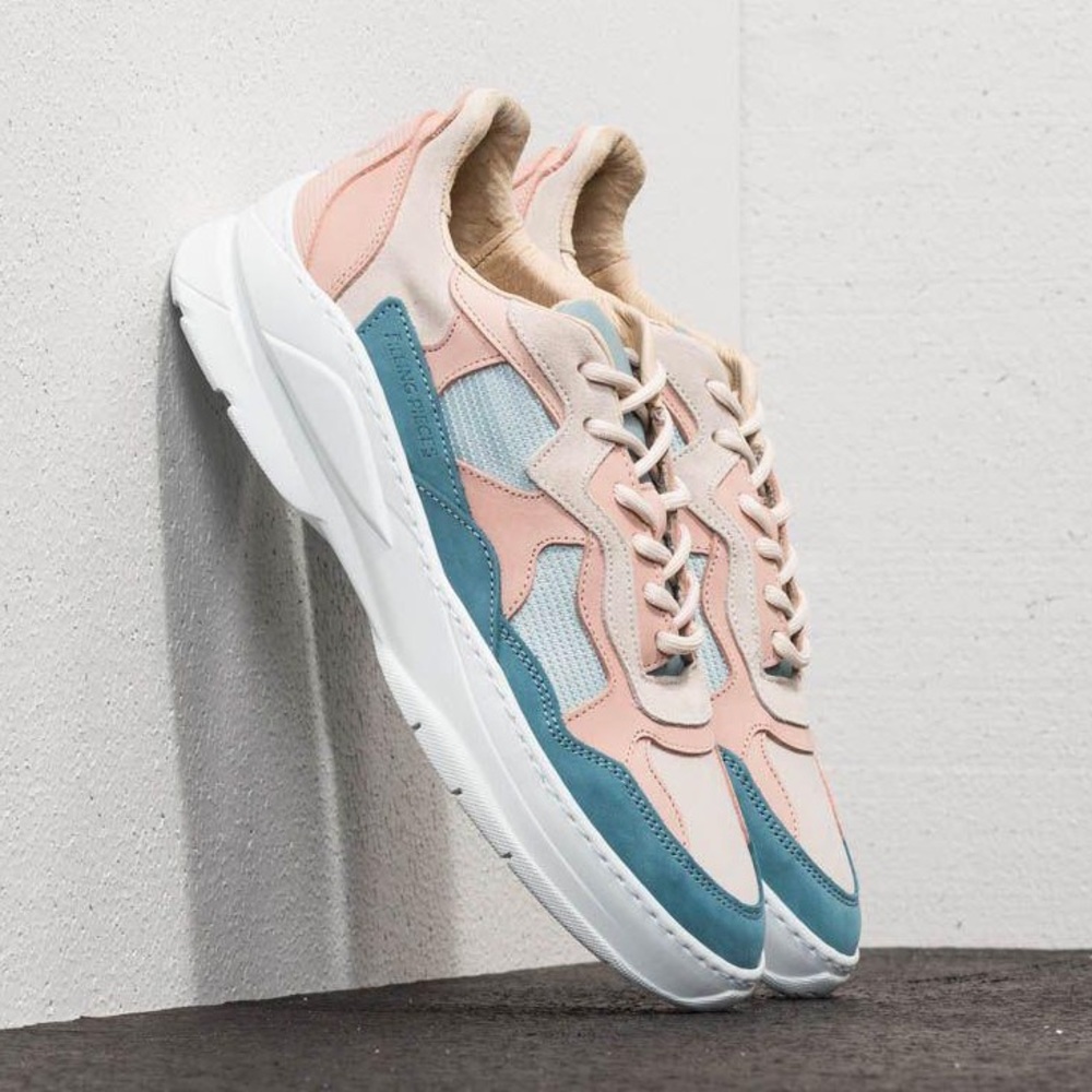 Filling Pieces Low Fade Cosmo Infinity Blue/Pink